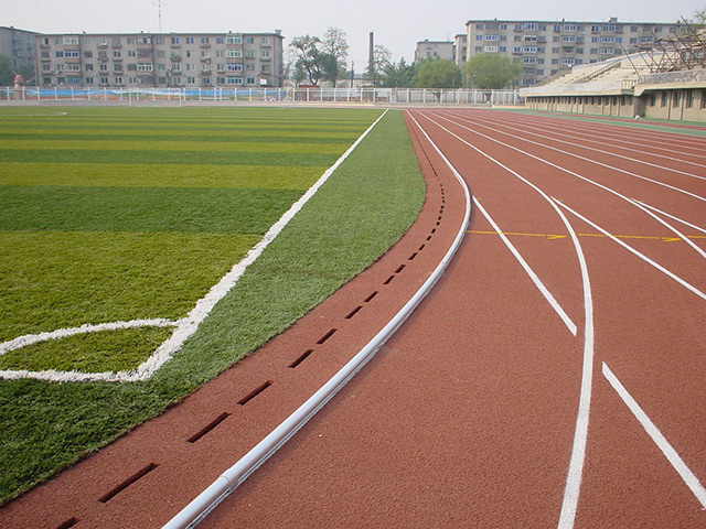 鐵路機(jī)械學(xué)校運(yùn)動場